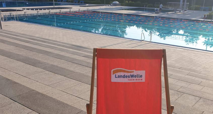 Michael Schemat sendet aus dem Freibad