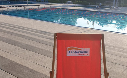 Michael Schemat sendet aus dem Freibad