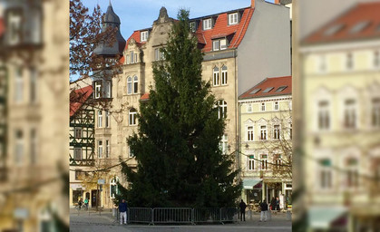 Eisenacher Weihnachtsbaum aufgestellt