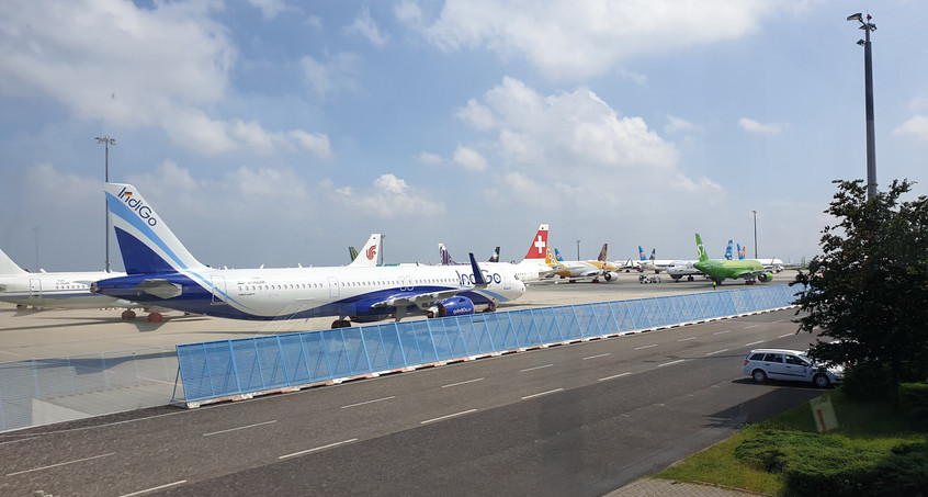 Die Flieger warten auf den Start