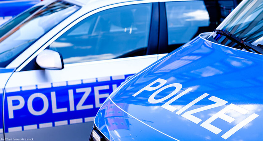 Polizei wird mit Axt empfangen