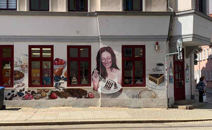 „Tortenschlacht in Erfurt“: Fassaden-Malerei soll verschwinden