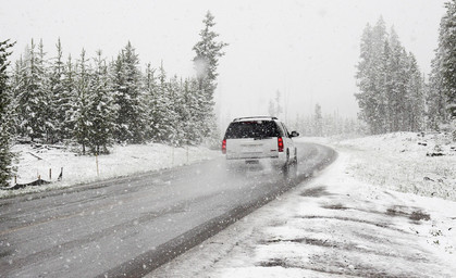 Trübes Wochenende mit Schneefällen und Glättegefahr