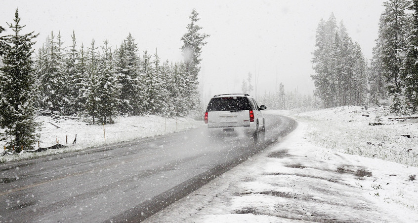 Trübes Wochenende mit Schneefällen und Glättegefahr