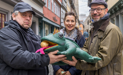 "Bin aus dem Urlaub zurück" - Verschwundener Froschkönig wieder da