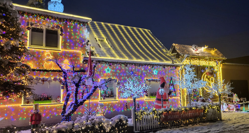 Weihnachtshäuser strahlen in Thüringen