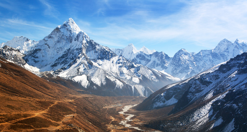 Wasunger Zahnarzt behandelt Patienten im Himalaya