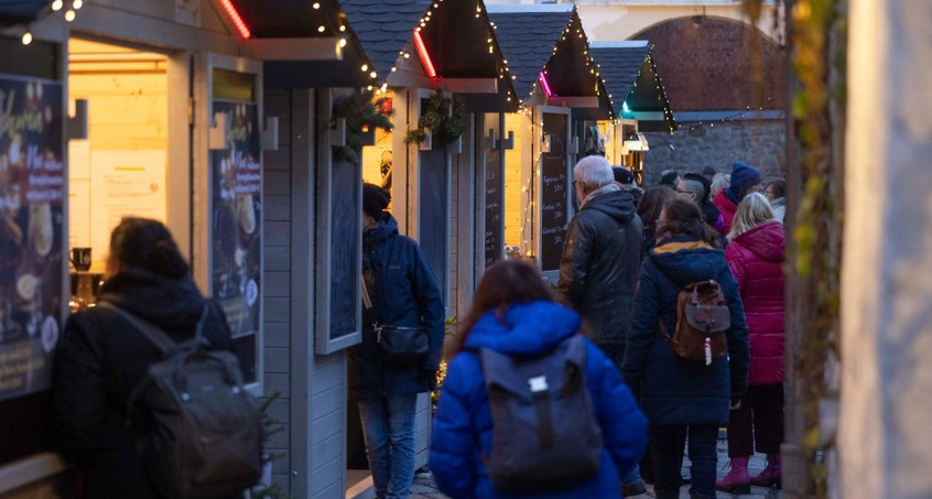 Weihnachtsmarkt des Thüringer Handwerks startet in Erfurt